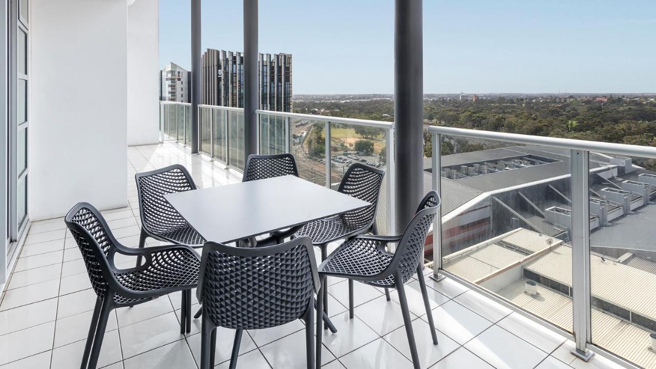 Oaks Adelaide Embassy Suites Eksteriør bilde