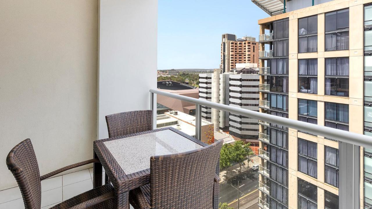 Oaks Adelaide Embassy Suites Eksteriør bilde